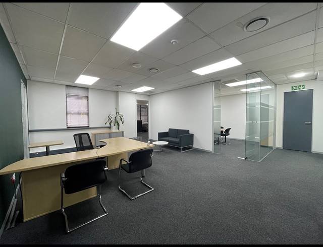 200M² OFFICE TO LET IN SANDTON CENTRAL